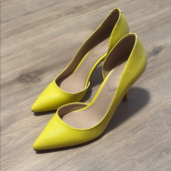 Aldo Yellow Pumps - Picture 2 of 6